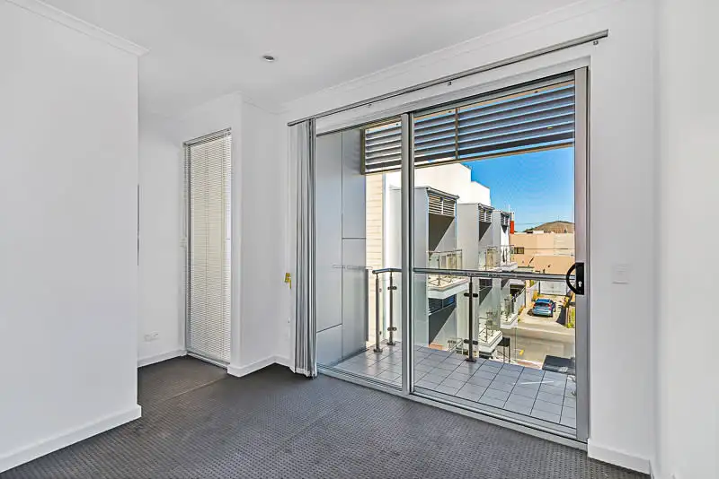 Main view of Homely townhouse listing, 4/152 Gray Street, Adelaide SA 5000