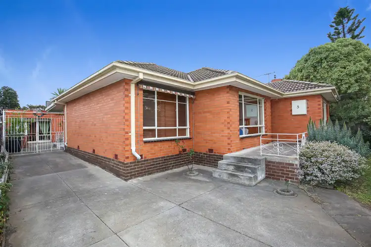 5 Elizabeth Court, Reservoir VIC 3073