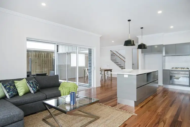 8B Brickworks Avenue, Thirroul NSW 2515