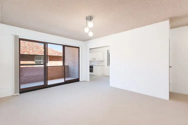 Second view of Homely unit listing, 2/6 Caronia Avenue, Cronulla NSW 2230