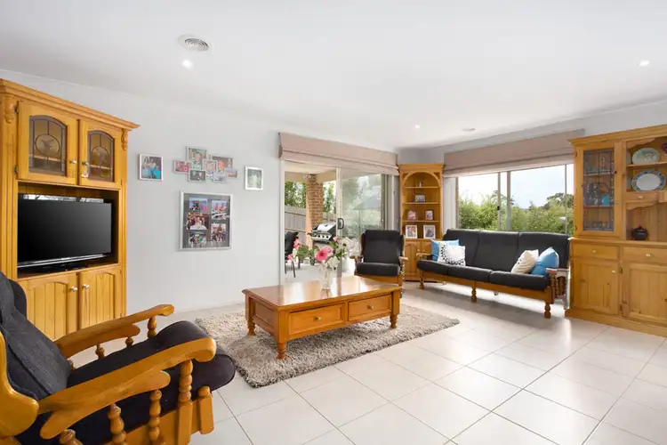 Sixth view of Homely house listing, 2 Archer Court, Drouin VIC 3818