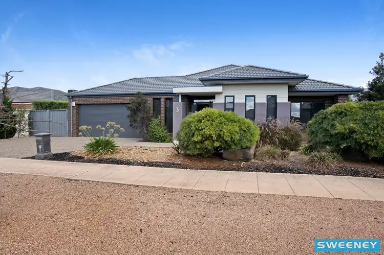 3 Hascombe Drive, Caroline Springs VIC 3023