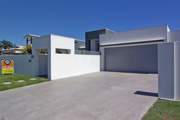 5 Kurrawa Avenue, Mermaid Waters QLD 4218