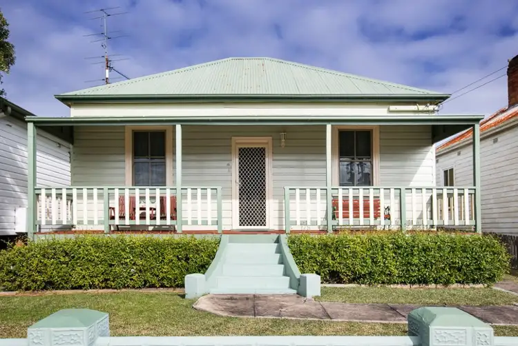 74 Russell Street, Woonona NSW 2517