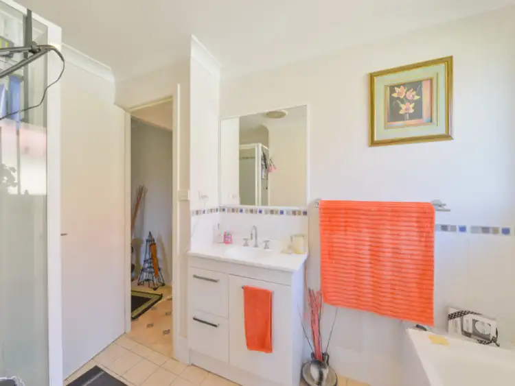 Fifth view of Homely house listing, 2 Tasman Place, Tamworth NSW 2340