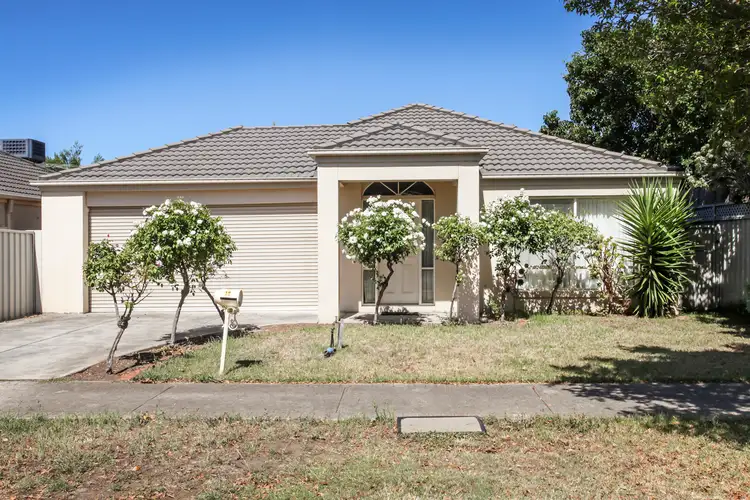 10 Grove Hall Place, Caroline Springs VIC 3023