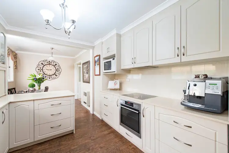 27 Strzelecki Crescent, Narrabundah ACT 2604