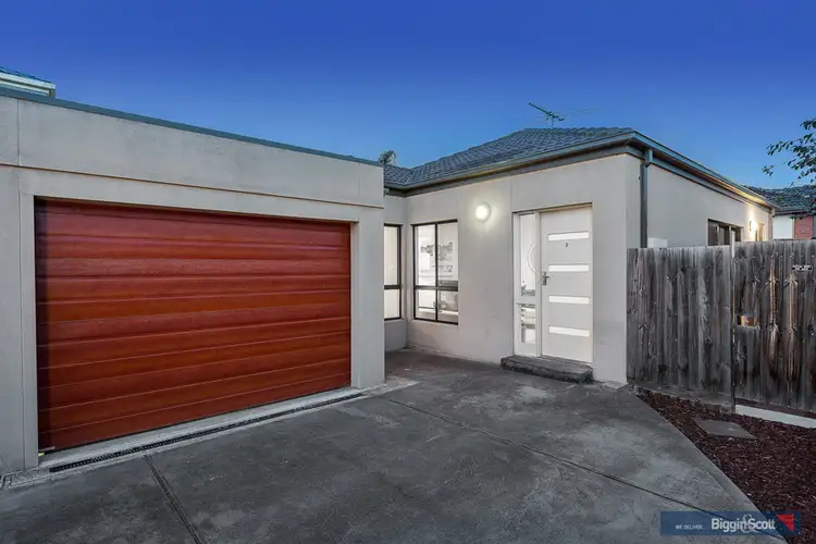 2/22 Stephenson Street, Spotswood VIC 3015