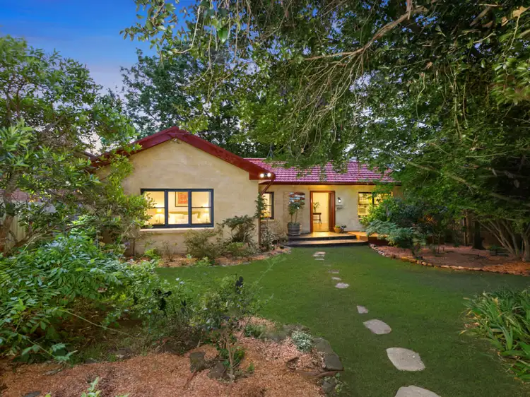 29 Woodbine Avenue, Normanhurst NSW 2076