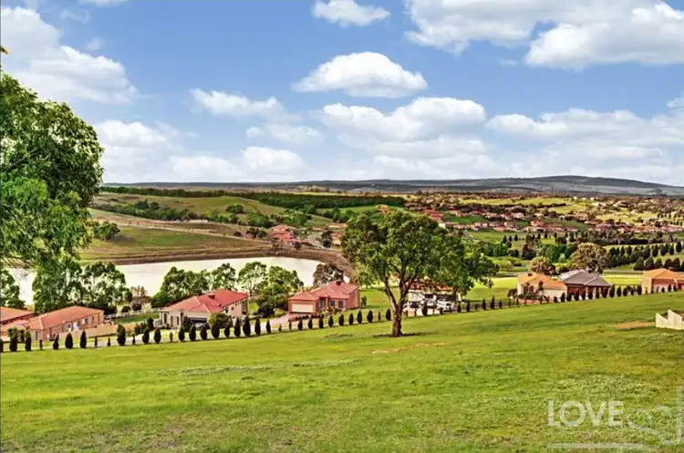 33 Siena Ridge, Hidden Valley VIC 3756