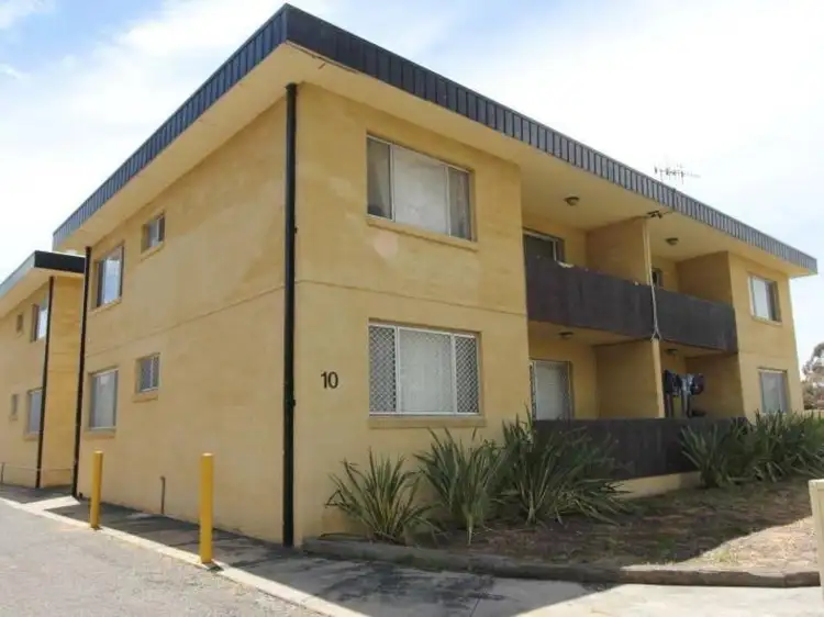 4/10 Albion Street, Goulburn NSW 2580