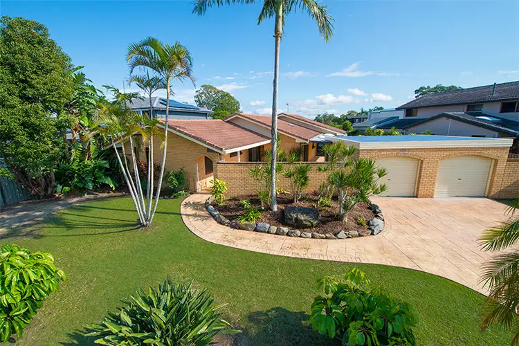 2 Nootka Court, Broadbeach Waters QLD 4218