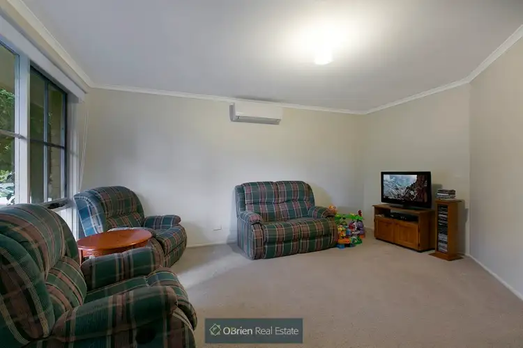Fourth view of Homely house listing, 6 Bastow Close, Pakenham VIC 3810