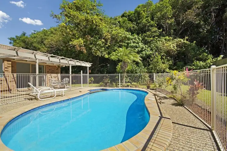 8 Holbrook Court, Yaroomba QLD 4573