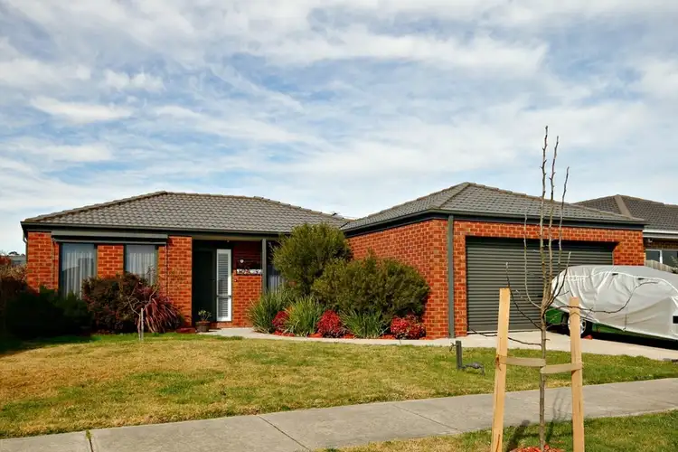 5 Oak Avenue, Longwarry VIC 3816