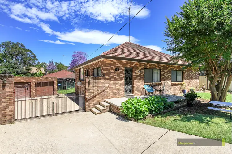 4 Ward Place, Northmead NSW 2152