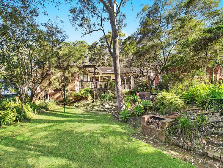 54 Lawson Parade, St Ives NSW 2075