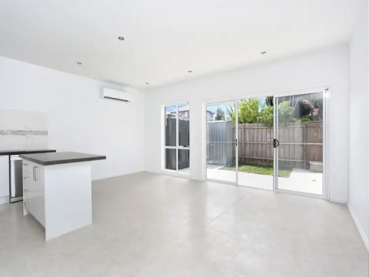 Sixth view of Homely unit listing, 3/10 View Street, Glenroy VIC 3046