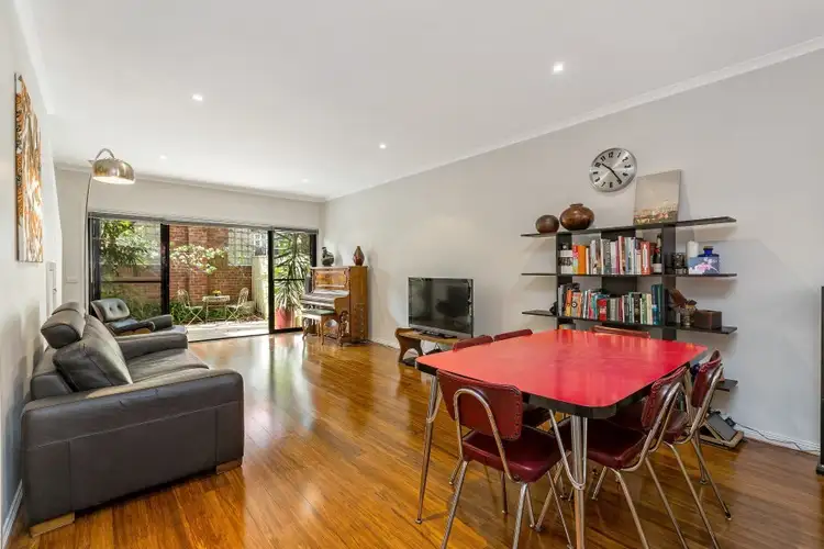 4/113 Ballarat Road, Footscray VIC 3011