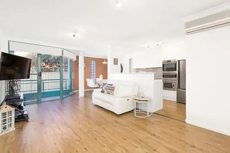 Third view of Homely apartment listing, 1/58 Kingsway, Cronulla NSW 2230