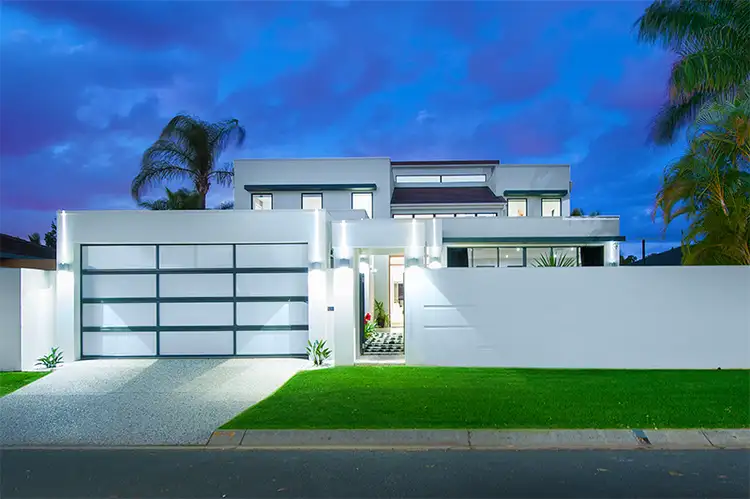 23 Bombala Street, Broadbeach Waters QLD 4218