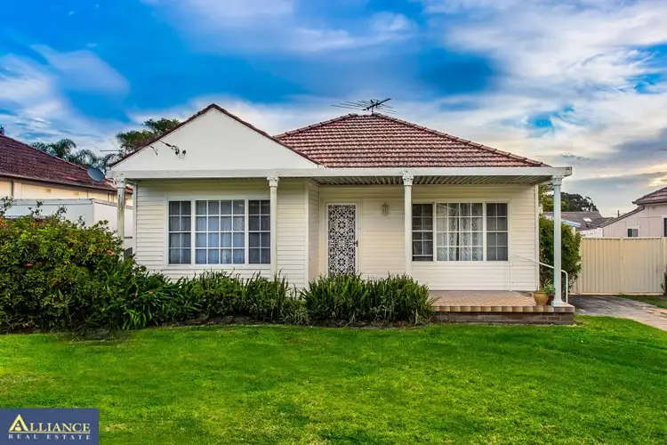 10 Hazelglen Avenue, Panania NSW 2213