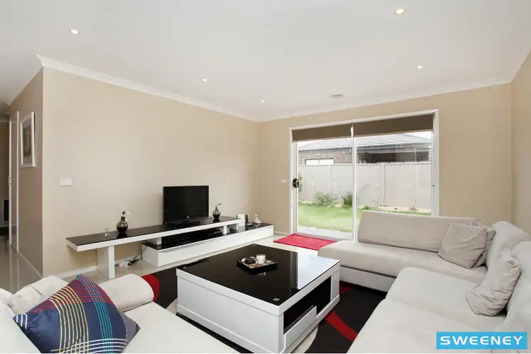 Fifth view of Homely house listing, 4 Rivoli Close, Plumpton VIC 3335