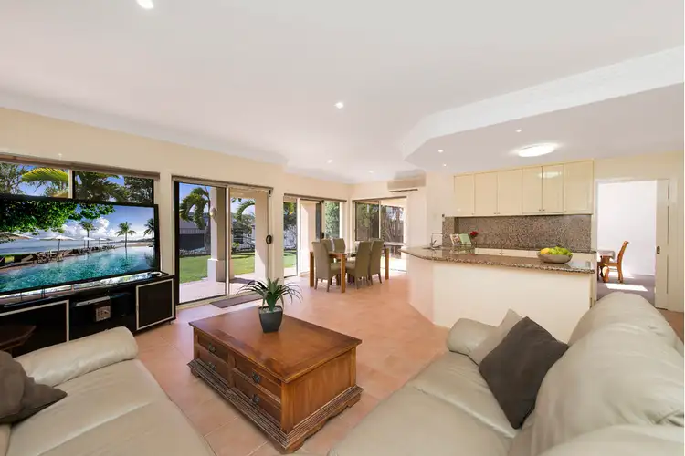 Second view of Homely house listing, 8 Oppermann Place, Carindale QLD 4152