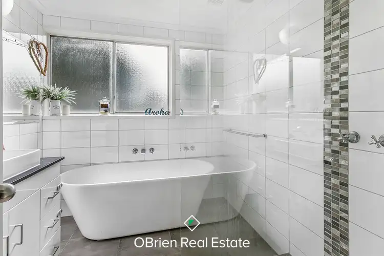 Sixth view of Homely house listing, 11 Morley Court, Frankston VIC 3199