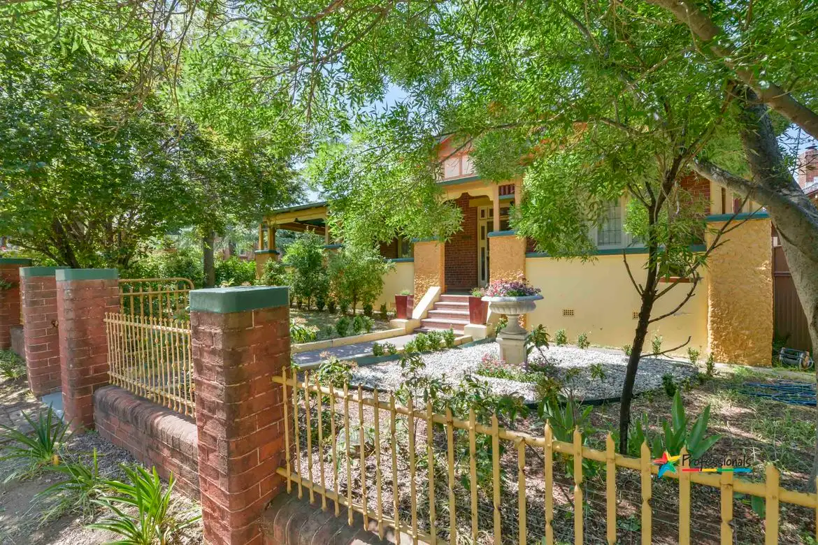 Main view of Homely house listing, 61 Hill Street, Tamworth NSW 2340