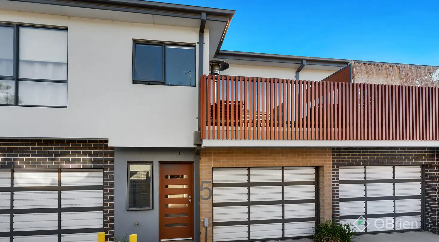 Main view of Homely townhouse listing, 5/384 Nepean Highway, Parkdale VIC 3195