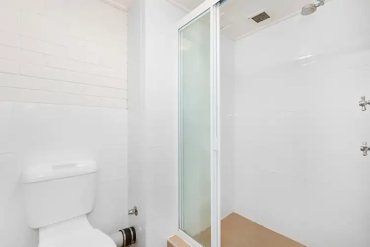 Sixth view of Homely unit listing, 2/22 Musgrave Street, Coolangatta QLD 4225