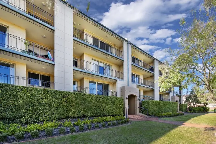 33/11 Settlers Boulevard, Liberty Grove NSW 2138