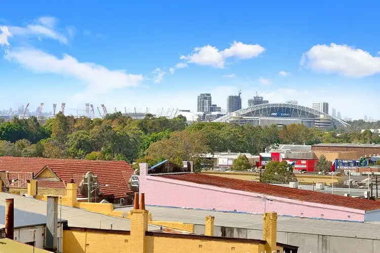 Main view of Homely unit listing, 6/100-104 Northumberland Road, Auburn NSW 2144