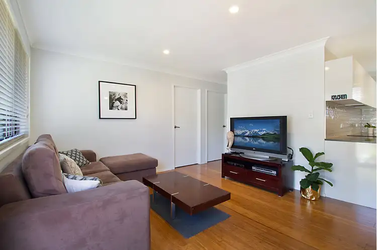 Third view of Homely semi-detached listing, 1/33 Mountain View Avenue, Miami QLD 4220