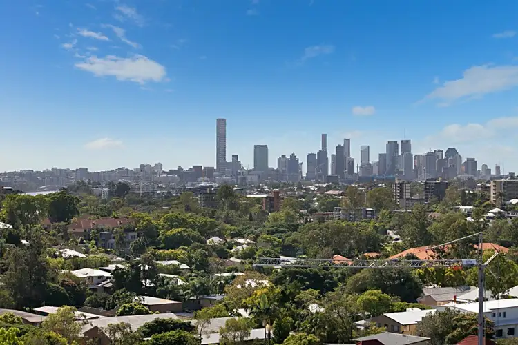 215/180 Swann Road, Taringa QLD 4068