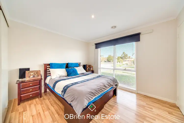 Sixth view of Homely house listing, 2 Maria Crescent, Pakenham VIC 3810