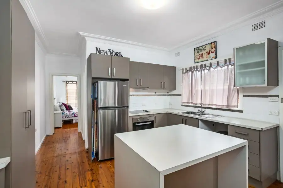 Main view of Homely house listing, 51 Garden Avenue, Figtree NSW 2525