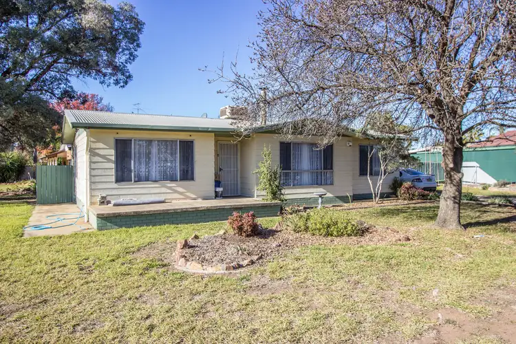 4 Lightwood Street, Leeton NSW 2705