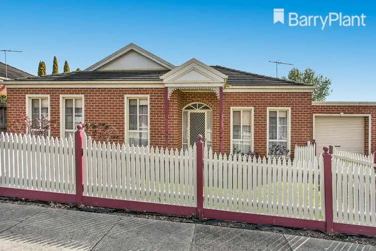 5 Davison Way, Berwick VIC 3806