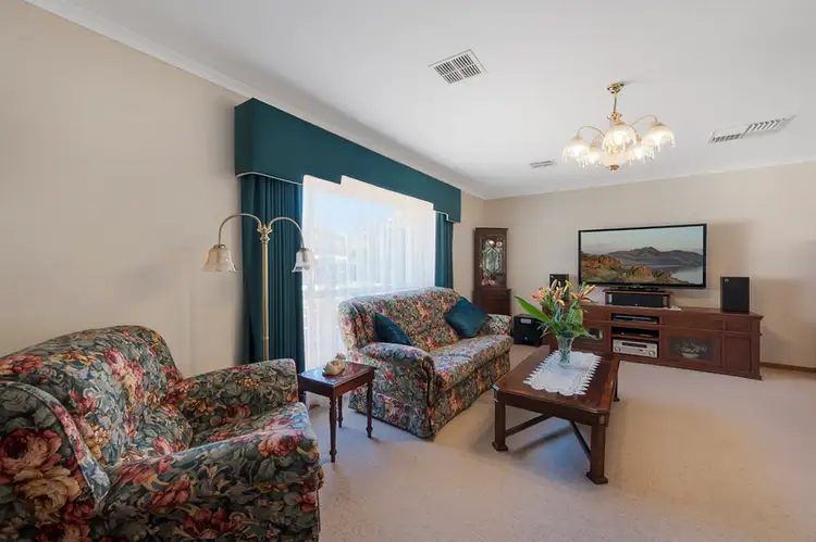 Fifth view of Homely house listing, 21 Elmslie Circuit, Wodonga VIC 3690