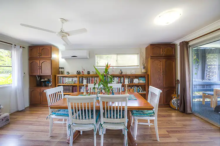 Second view of Homely house listing, 10 Seahorse Crescent, Lammermoor QLD 4703