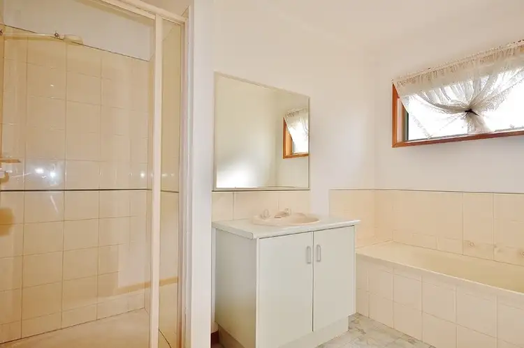 Sixth view of Homely house listing, 10 Jamison Park Drive, Kangaroo Flat VIC 3555