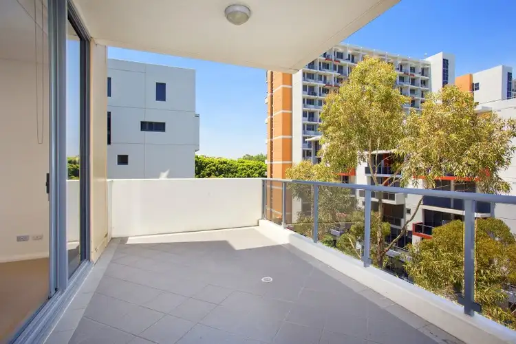 733/28 Danks Street, Waterloo NSW 2017