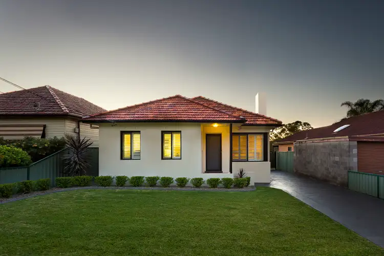 10 Hinemoa Street, Panania NSW 2213