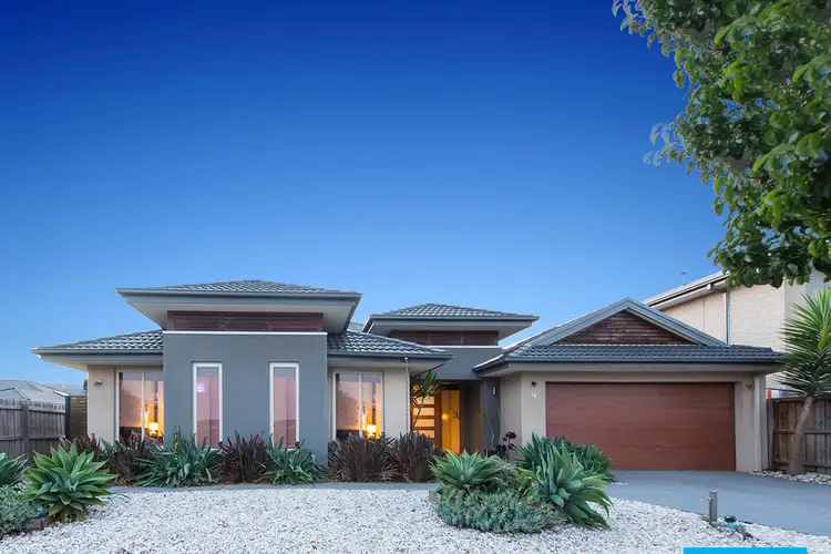 16 Woolwich Way, Taylors Hill VIC 3037