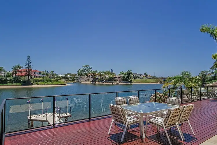 17 Saxonvale Terrace, Mermaid Waters QLD 4218