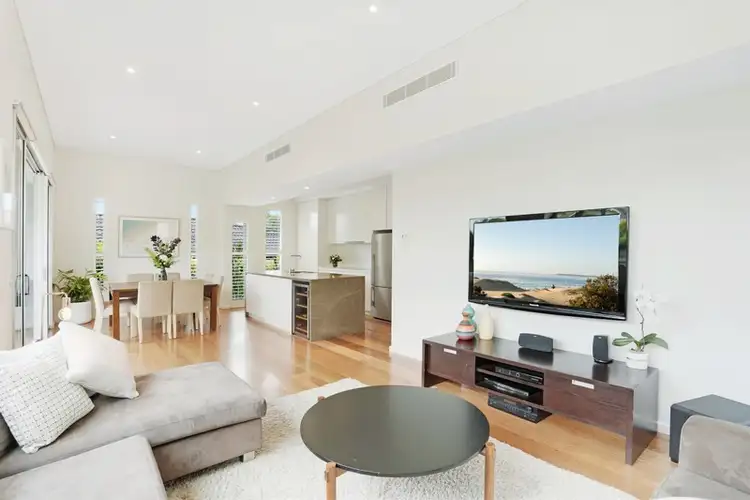 2/73 Yathong Road, Caringbah NSW 2229