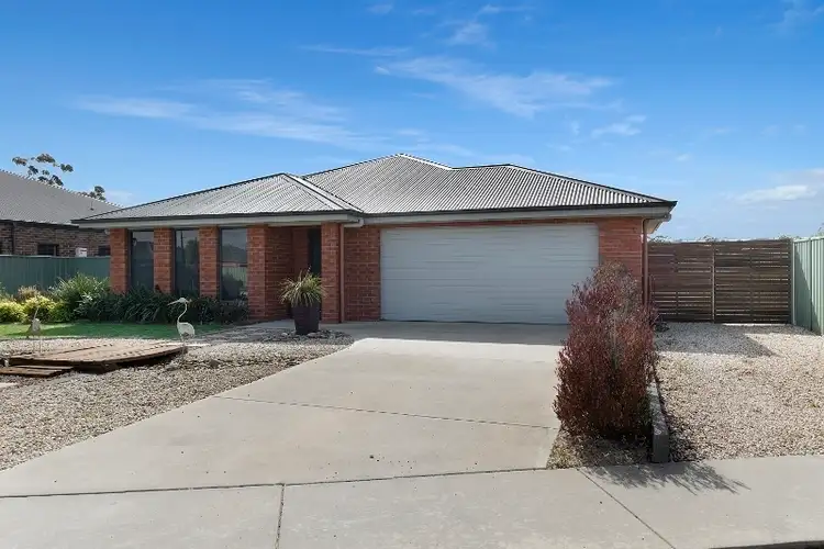 18 Greenfield Drive, Epsom VIC 3551