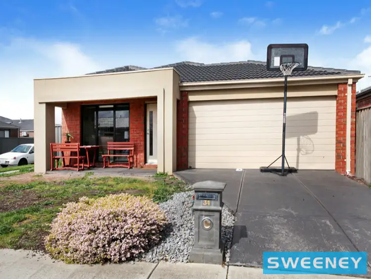 34 Hatchlands Drive, Deer Park VIC 3023